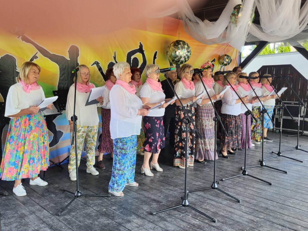 Uczestnictwo seniorek w XXVII Bartoszyckich Spotkaniach Artystycznych Osób Niesamodzielnych