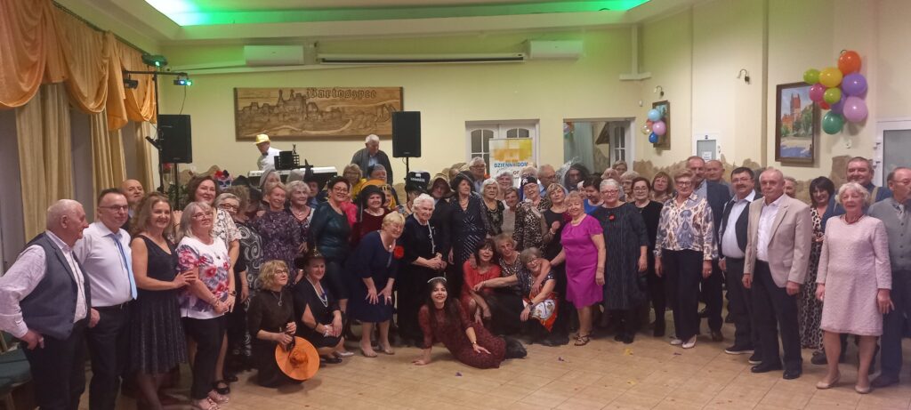 Seniorzy na Balu Karnawałowym w Bartoszycach