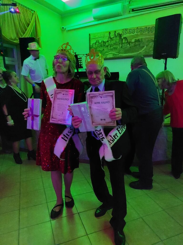 Seniorzy na Balu Karnawałowym w Bartoszycach